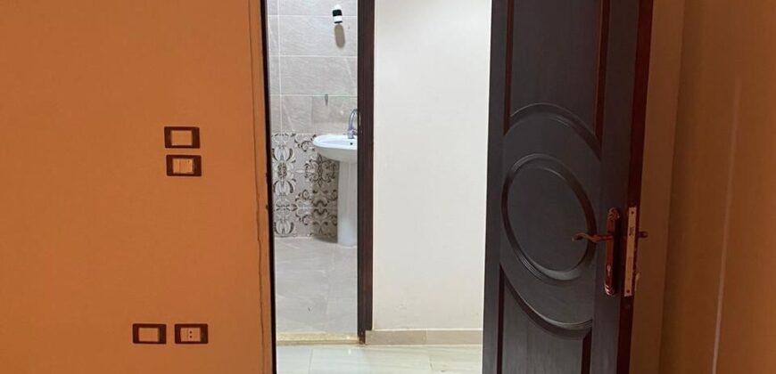 Apartment 155 meters, luxurious finishing, in Judges Compound, in front of Diyar Compound.