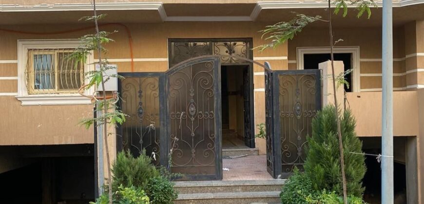 Apartment 155 meters, luxurious finishing, in Judges Compound, in front of Diyar Compound.
