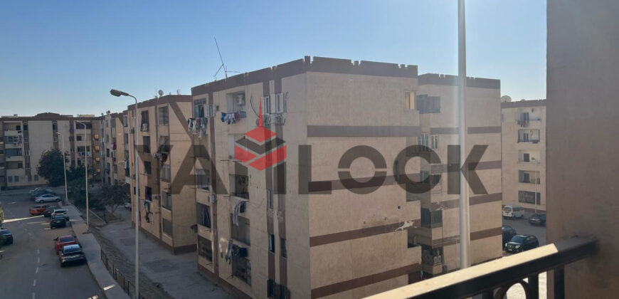 شقه للبيع في التجمع الاول خلف البريد المصري190م