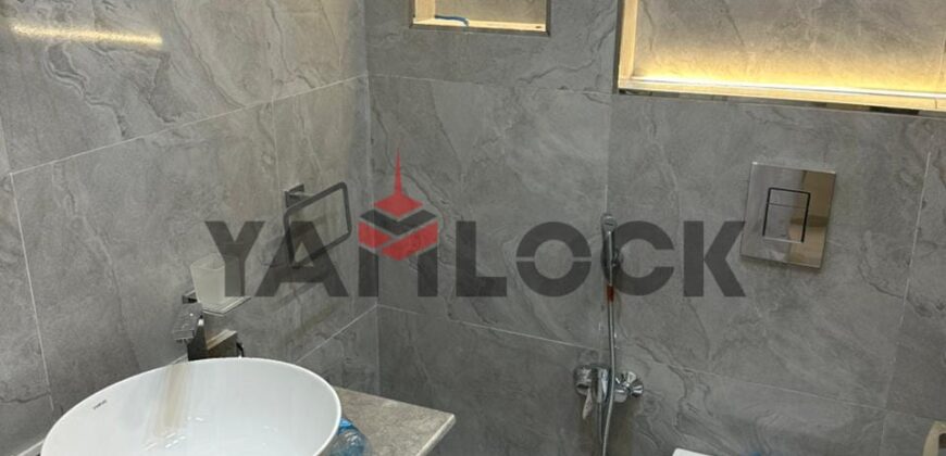 شقه للبيع في شارع 1 اكتوبر الحي الخامس