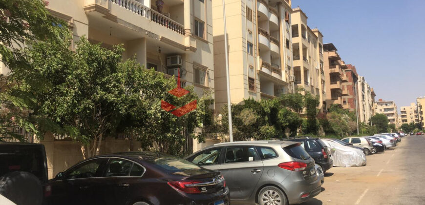 شقة للبيع بالتجمع الخامس حي الاندلس 2/2 بحرية قريبة من شارع التسعين