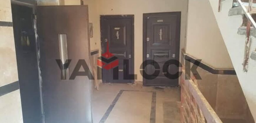 شقه للبيع بكمبوند صفوة الاندلس مستشاري قضايا الدوله علي محور الجامعه الامريكيه مباشر