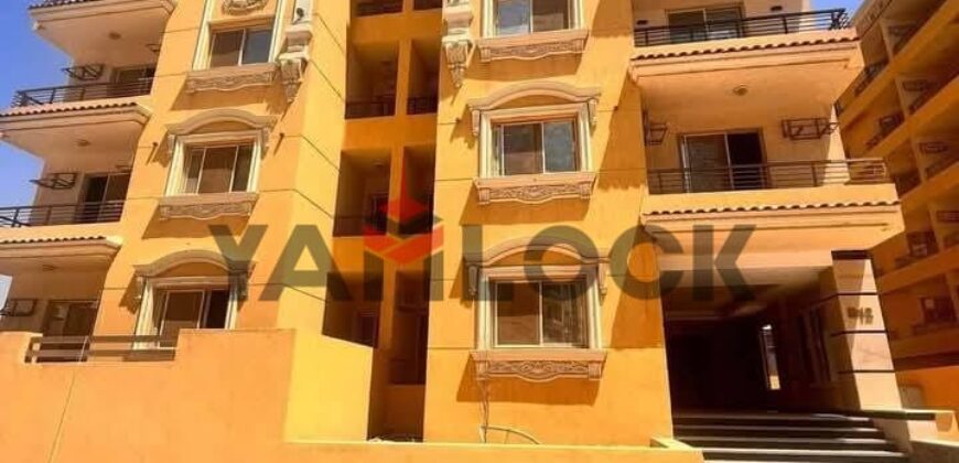 شقه للبيع بكمبوند صفوة الاندلس مستشاري قضايا الدوله علي محور الجامعه الامريكيه مباشر