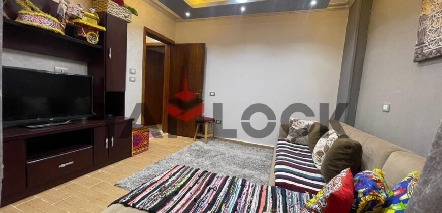 شقه للبيع كمبوند دار مصر القرنفل بالفرش كامل 130م