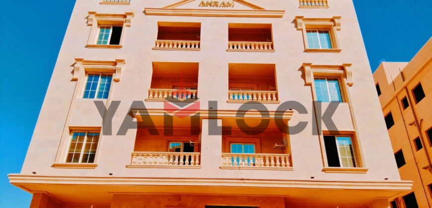 شقه للبيع فى بيت الوطن الحى الثانى j289