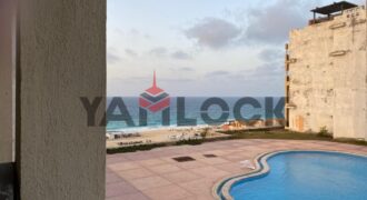 شاليه للبيع بالفرش والتكيفات فى قريه امارتس هايتس