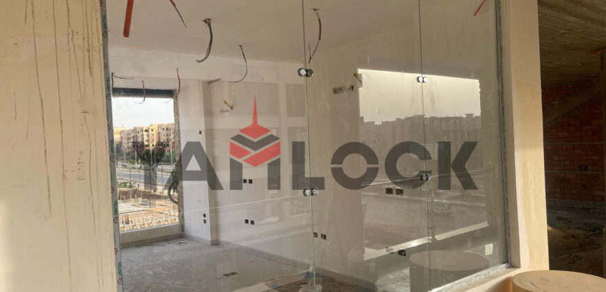 وحده اداريه للبيع بمول جلاكسي بحدايق اكتوبر 61م