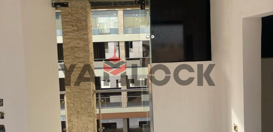 وحده اداريه للبيع بمول جلاكسي بحدايق اكتوبر 61م