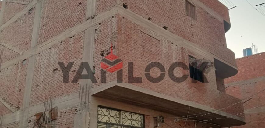 بيت للبيع نصيتين ع الطريق الجديد منشيه البكاري بيت للبيع نصيتين ع الطريق الجديد منشيه البكاري