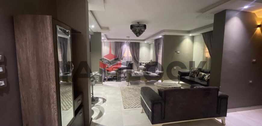 بيت للبيع نصيتين ع الطريق الجديد منشيه البكاري بيت للبيع نصيتين ع الطريق الجديد منشيه البكاري