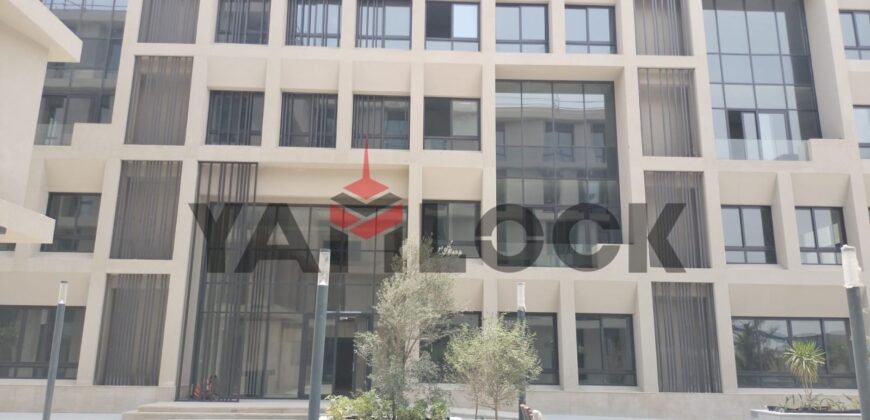 مكتب للايجار بديستركت 5 اول طريق السخنه