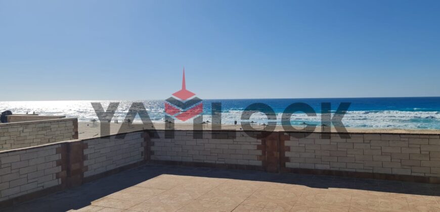 شاليه للبيع بالفرش فى قرية هيليوبيتش حديقه خاصه ومدخل خاص رووف كامل بجلسه كبيره