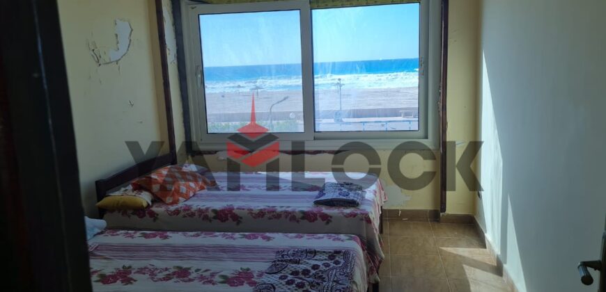 شاليه للبيع بالفرش فى قرية هيليوبيتش حديقه خاصه ومدخل خاص رووف كامل بجلسه كبيره