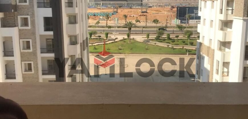 شقه للايجار فى العاصمة الادارية تانى صف من البرج الايقونى بجوار جهاز العاصمة R3d1