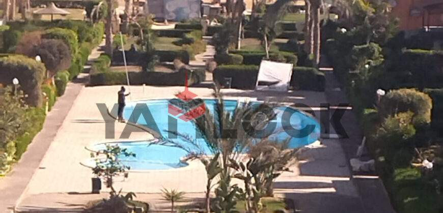 شاليه للبيع مفروش ومكيف قريه هوليدي فيو بجوار لافستا 6