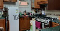 لهواة التميز والفخامة شقة بأرقي أحياء زهراء المعادي بالشطر السابع شقة 216 متر مربع 3 غرف نوم أرضيات باركيه + ريسبشن 3 قطع أرضيات بورسلين رخام + 2 حمام + مطبخ كبير + مدخل العمارة (رخام + مرايات) + فيو مفتوح واجهة غربي بحري + الدور الثاني الكماليات شرفة – موقف سيارات مغطى – مسموح بالحيوانات الأليفة – عداد كهرباء قديم- غاز طبيعى قديم – أسانسير