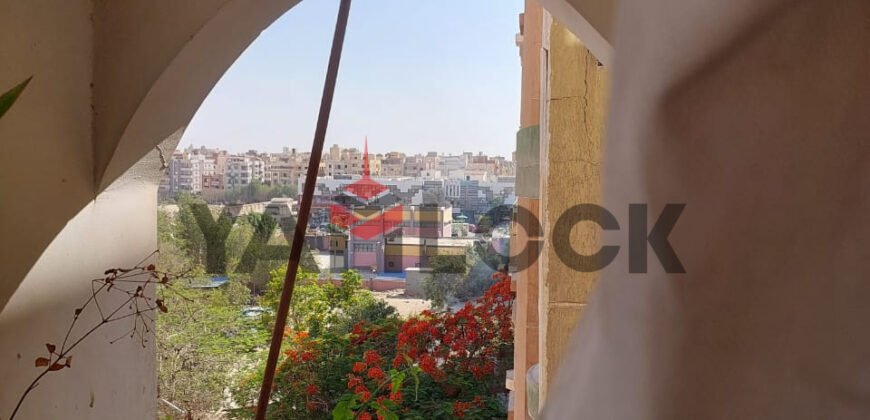 شقه للبيع في الحي الثالث اكتوبر