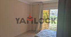 شقه للبيع في مدينتي قريبه جدا من الخدمات تشطيب خاص