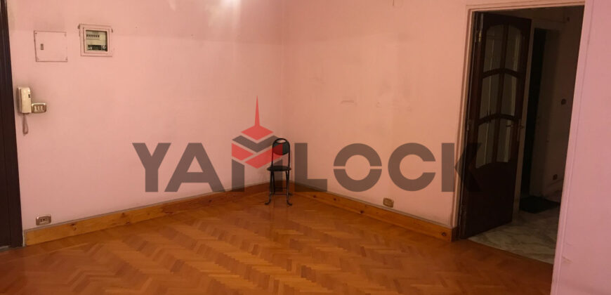 شقه للبيع في مصر الجديده 250م بجوار كليه الحربيه