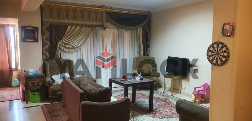 شقه للبيع بشارع الشيخ محمد النادي مدينة نصر المنطقه السادسه