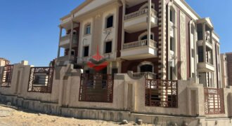 نصف عقار بمنطقة العبور كومبوند جولف سيتي نصف عقار بمنطقة العبور كومبوند جولف سيتي