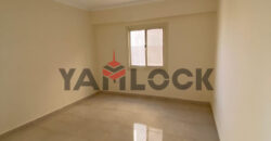 شقه للايجار بالشروق ٢ المنطقة الخامسة عمارات تاني نمرة من طريق الحريه