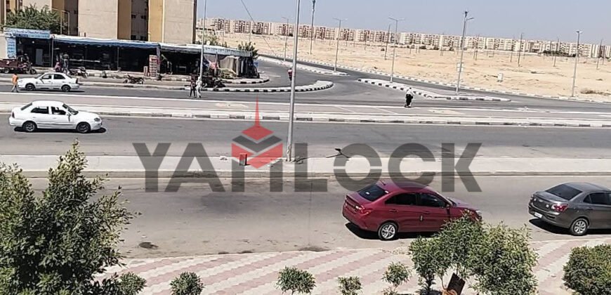 شقه للبيع فى عمارات الاوقاف فى العاشر من رمضان امام مول الاوقاف