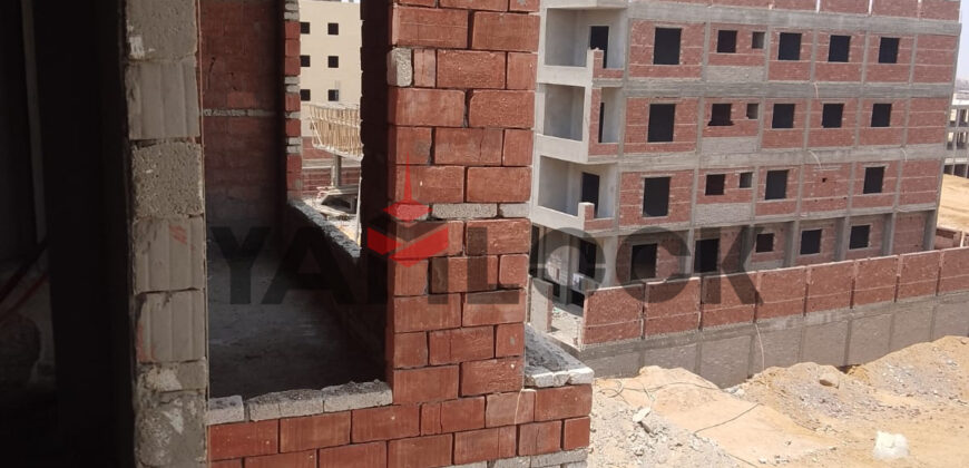 شقه للبيع فى بيت الوطن الحي الرابع عماره 159H