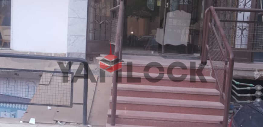 محل ترخيص تجاري أرضي علوي فى مدينه نصر شارع الدكتور محيي الدين عبد الحميد أمام وندر لاند
