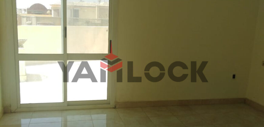 روف للبيع بفيلا في الحي الاول ارقي احياء التجمع الخامس 160م