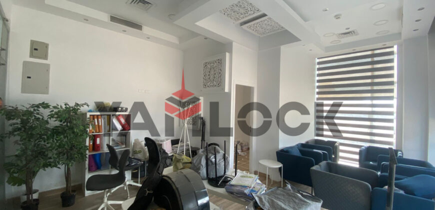 مكتب للايجار في افضل مول في التجمع الخامس توب ناينتي علي التسعين الجنوبي