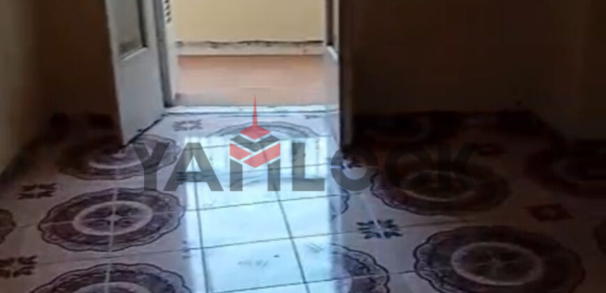 شقه للبيع علي شارع رئيسي امام محكمه الجيزه ومحطه مترو ام المصريين