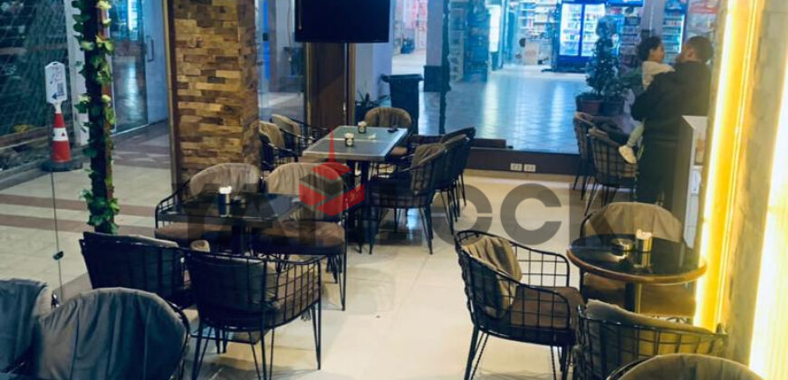 محل للبيع في مدينه الشروق أمام الجامعة البريطانية