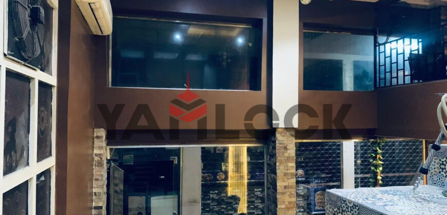 محل للبيع في مدينه الشروق أمام الجامعة البريطانية