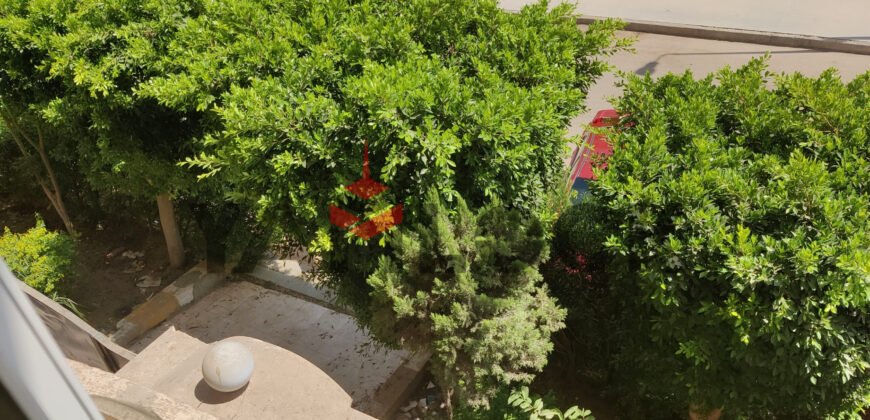 شقة داخل فيلا في المجاورة الخامسة التجمع الاول