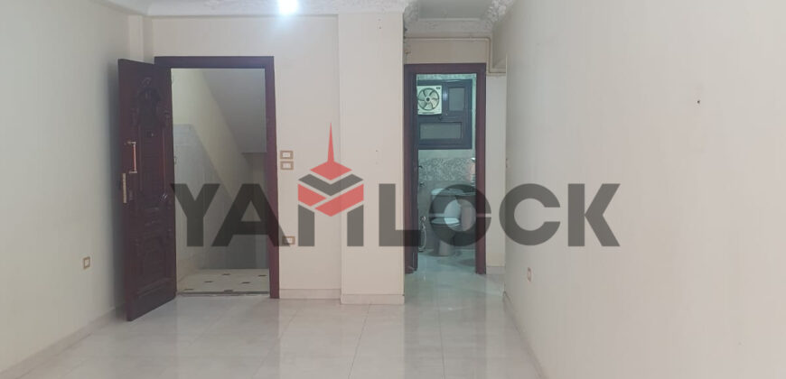 شقه للبيع أميز موقع في طنطا بجوار كلية التجارة وجميع الخدمات شارع الاشرف