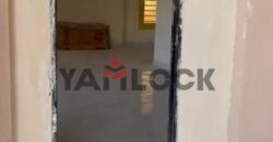 شقه للبيع بداخل فيلا فى الشروق منطقه النادي دور أرضي بحديقه