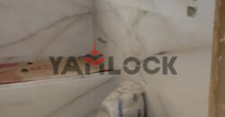 شقه للبيع بداخل فيلا فى الشروق منطقه النادي دور أرضي بحديقه