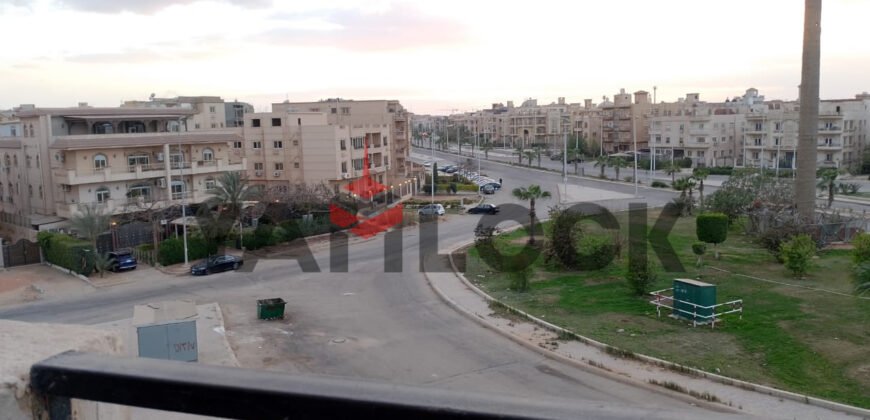 شقه للبيع فى ارقى احياء الشيخ زايد الحى7 مجاورة 4