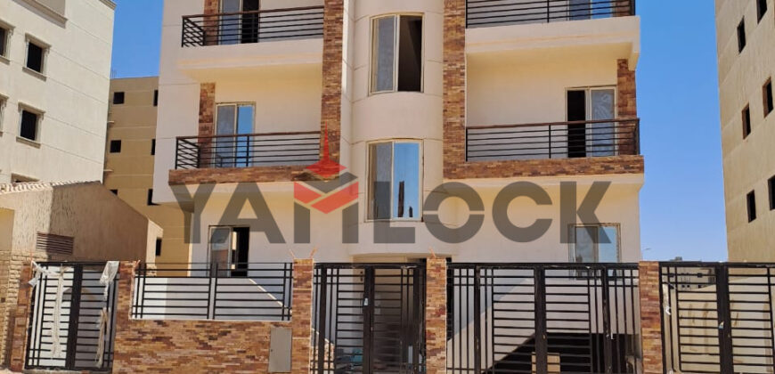 شقة للبيع في حدائق اكتوبر