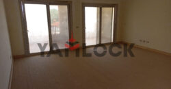 تاون هاوس للبيع ناصية بحرى فى كمبوند الشروق سبرنجز