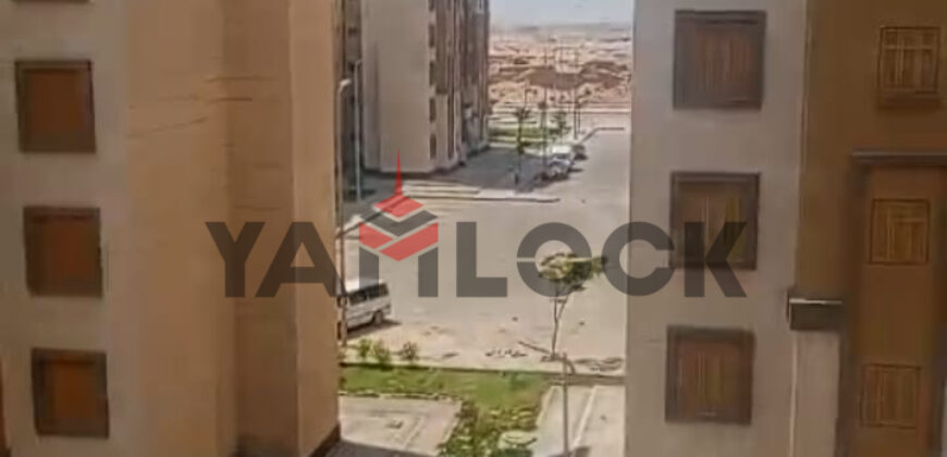 شقه للبيع فى حي الفيروزالعبور الجديده