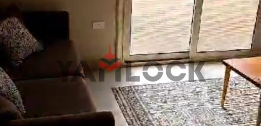 شقه للبيع بالفرش فى مدينه نصر خلف السراج مول