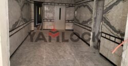 شقه للبيع في الحي الاول بيت الوطن بجوار المراسم205م