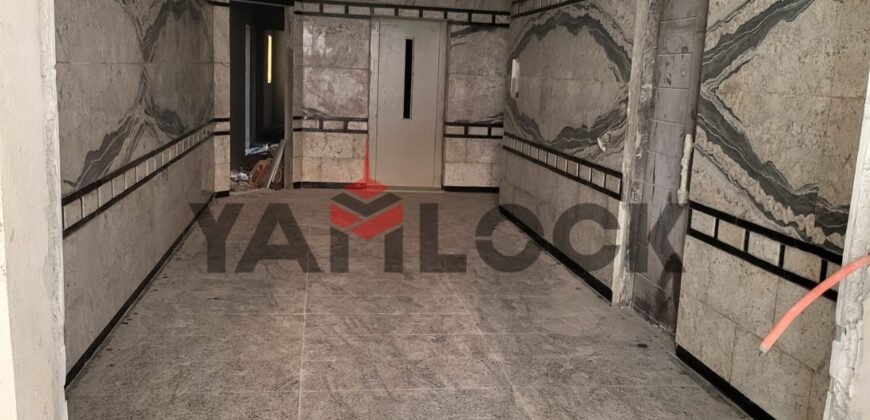 شقه للبيع في الحي الاول بيت الوطن بجوار المراسم205م