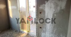 شقه للبيع في الحي الاول بيت الوطن بجوار المراسم205م