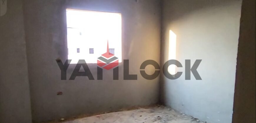 شقه للبيع في الحي الاول بيت الوطن بجوار المراسم205م