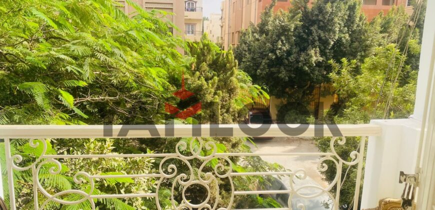 شقه للايجار المفروش الحي الرابع التجمع الخامس 130م