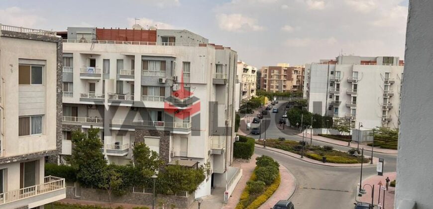 شقه للايجار في كمبوند جايد145م