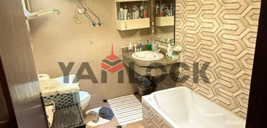 شقه للايجار في كمبوند جايد145م